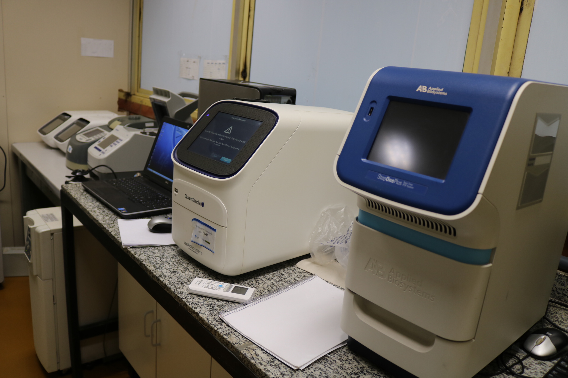 Maquinas_de_PCR1.JPG